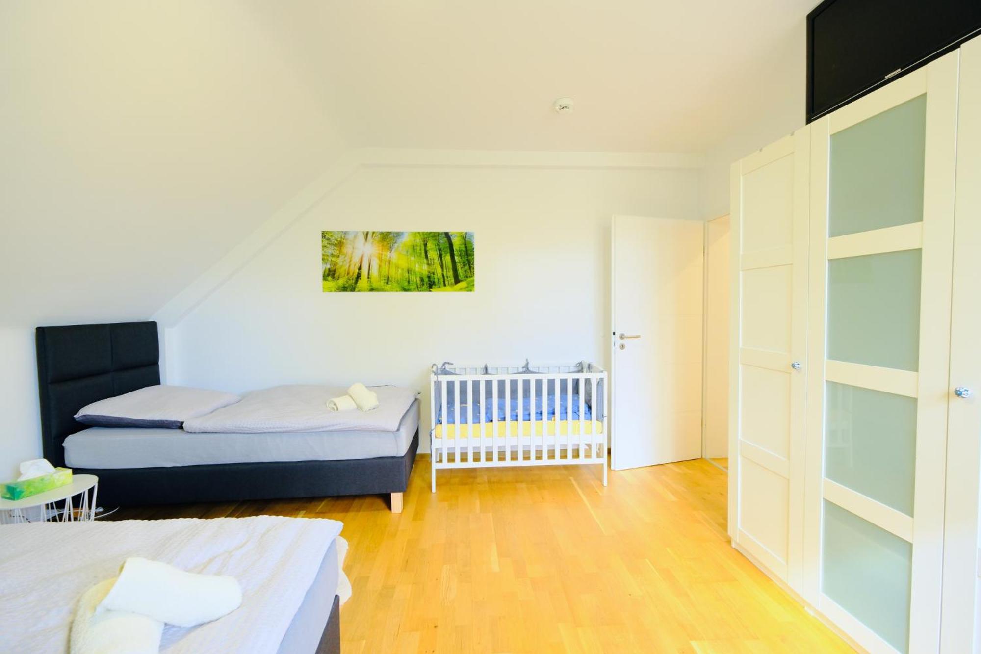 Happybnb - Stilvolles, Naturgelegenes Apartment Mit Blick Auf Den Mittellandkanal Und Die Wasserstadt Hannover - Kamin, Parken Und Spielplatz Екстер'єр фото